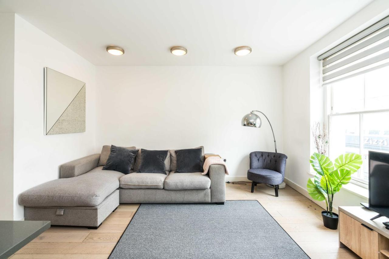 Spacious 2 Bedroom / Earls Court / Kensington ロンドン エクステリア 写真
