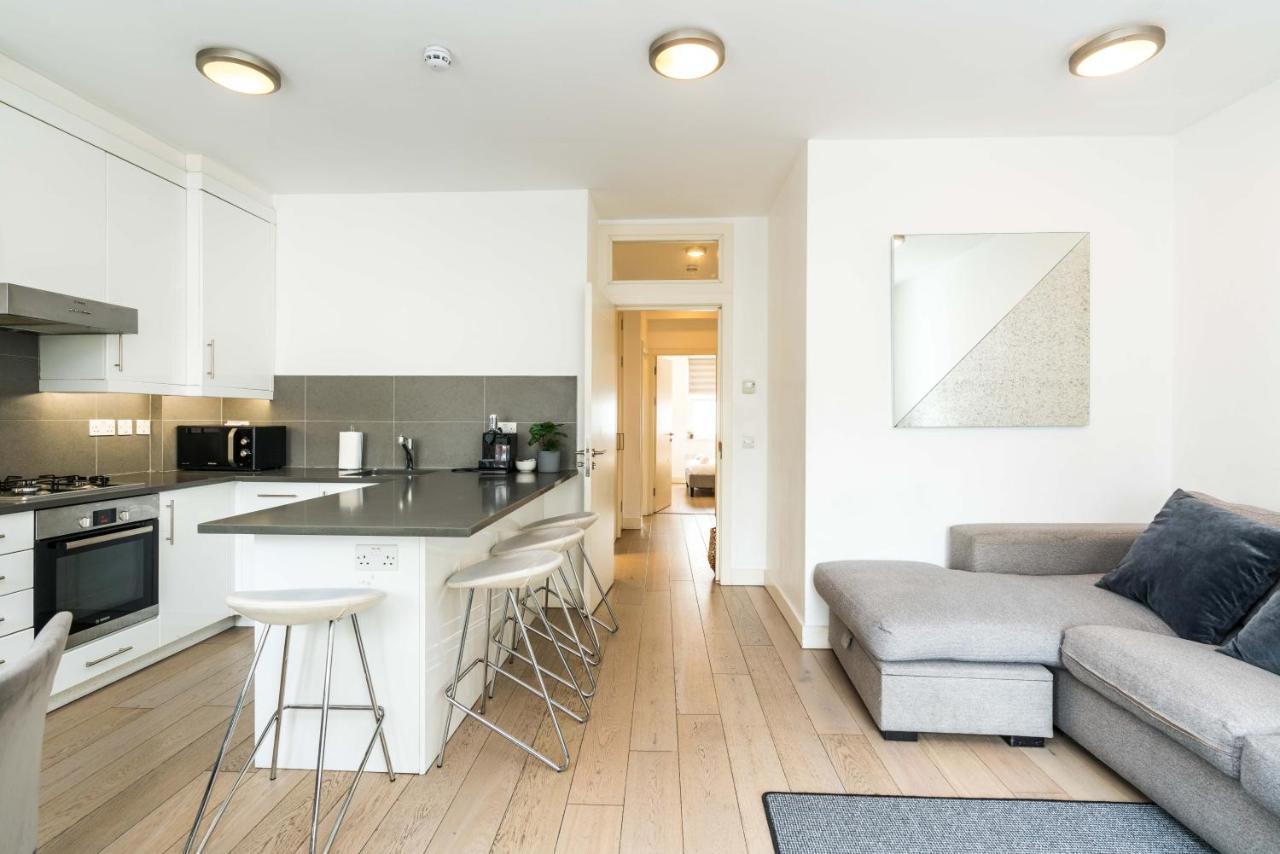 Spacious 2 Bedroom / Earls Court / Kensington ロンドン エクステリア 写真