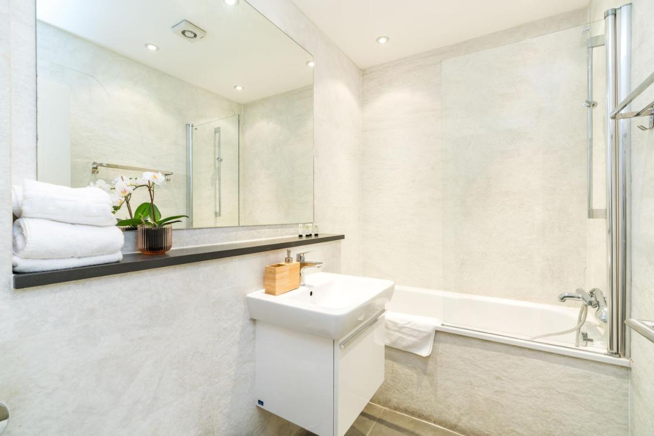 Spacious 2 Bedroom / Earls Court / Kensington ロンドン エクステリア 写真
